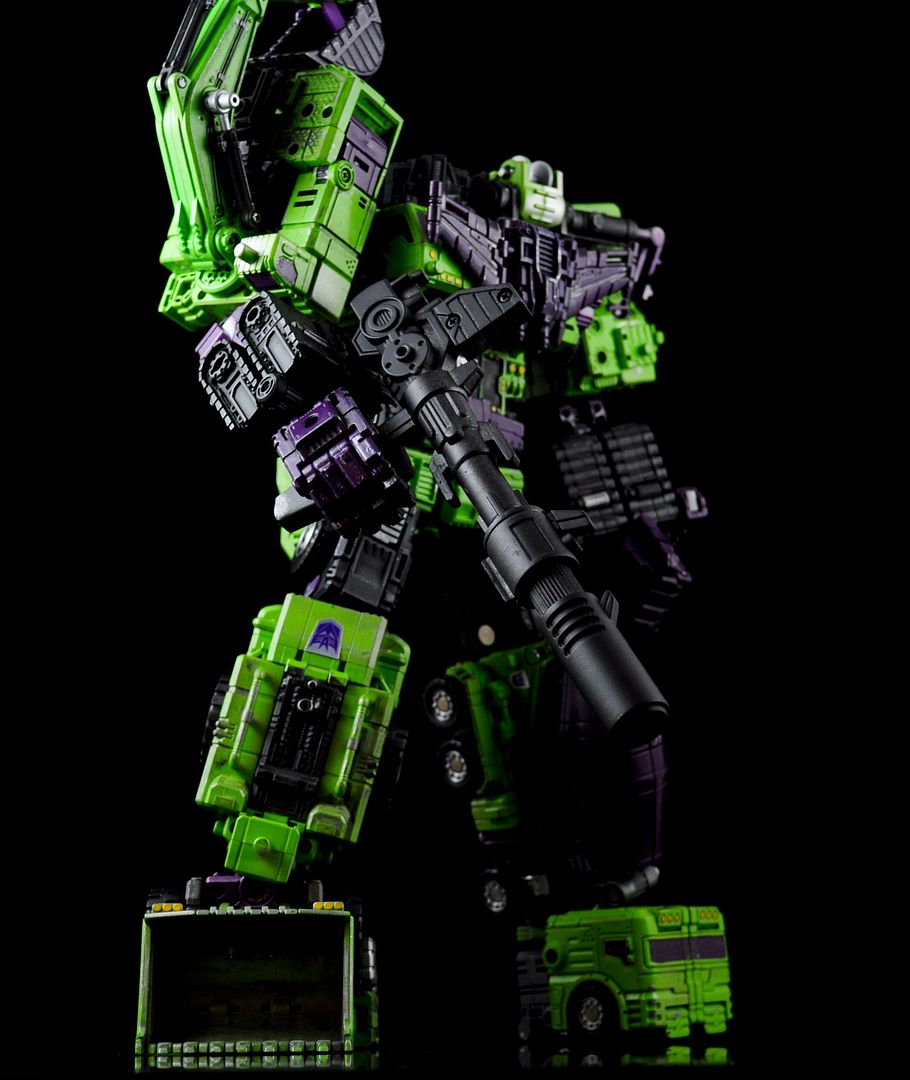 G1DEVASTATOR2.jpg