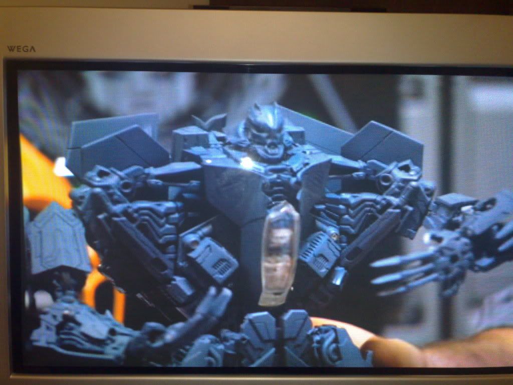 Transformers News: Update: More Leader Class Starscream Teaser Pictures Update: More Leader Starscream Teaser Pictures