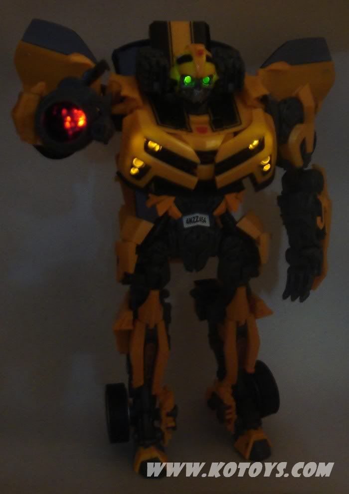 Transformers News: Toy Gallery of Transformers Movie Battle Ops Bumblebee Image