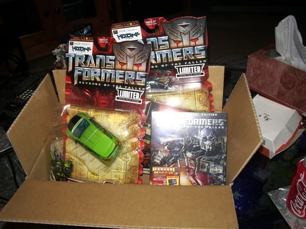 Transformers News: Toy Images of Lawson Exclusive ROTF DVD - Skids & Mudflap Desert Version Toy Images of Lawson Exclusive ROTF DVD - Skids & Mudflap Dessert Version