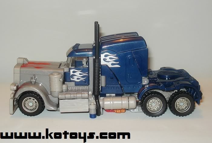 Transformers News: Images of New Repaint of ROTF Voyager Optimus Prime Images of New Repaint of ROTF Voyager Optimus Prime