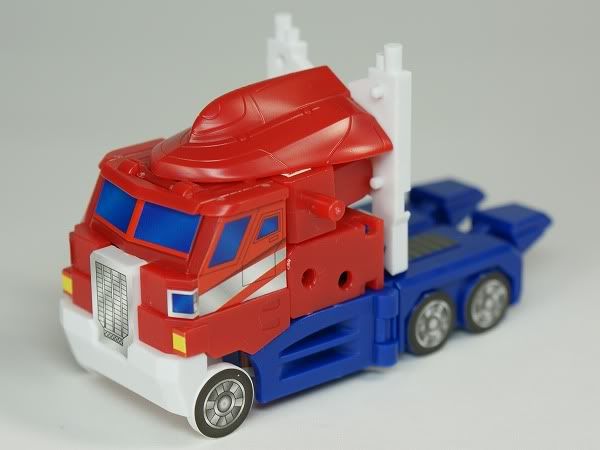 Toy Images of Kabaya TF Gum with Convoys