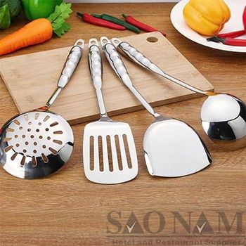 vá phục vụ tiệc buffet SAO NAM va-phuc-vu-tiec-buffet-saonam
