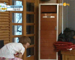 th_tumblr_m1dqcsBhyy1r9re81.gif