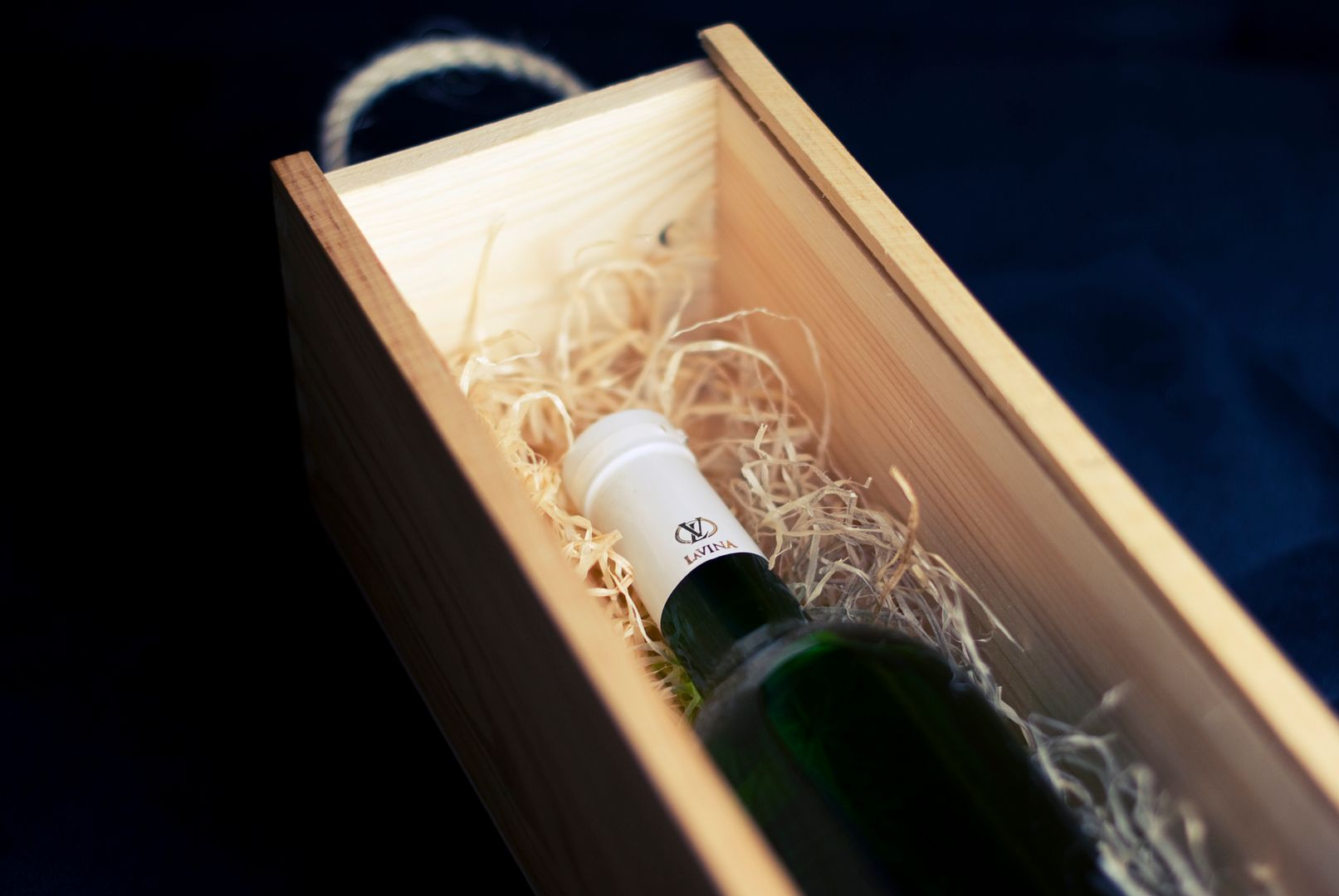  photo wine-box-bottle-case wijn.jpg